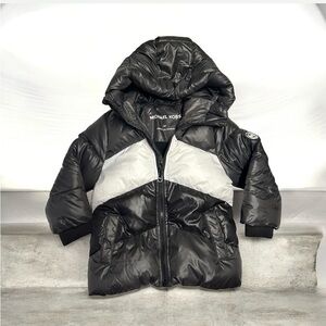 Michael Kors Kids Puffer Jacket in Black and White